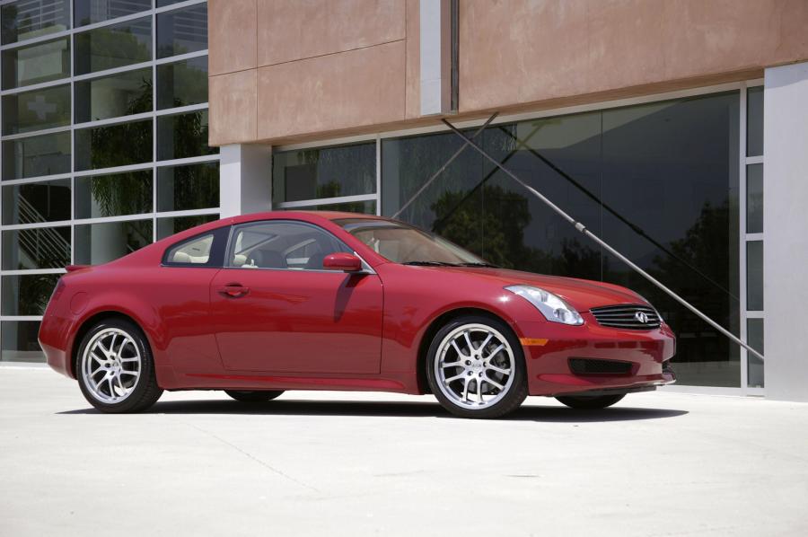  Infiniti G35 Coupe 2006 года  (фото 25 из 26)